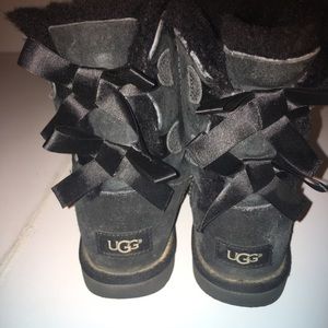 Ugg Bailey size 3 Girls Adorable Black Boots